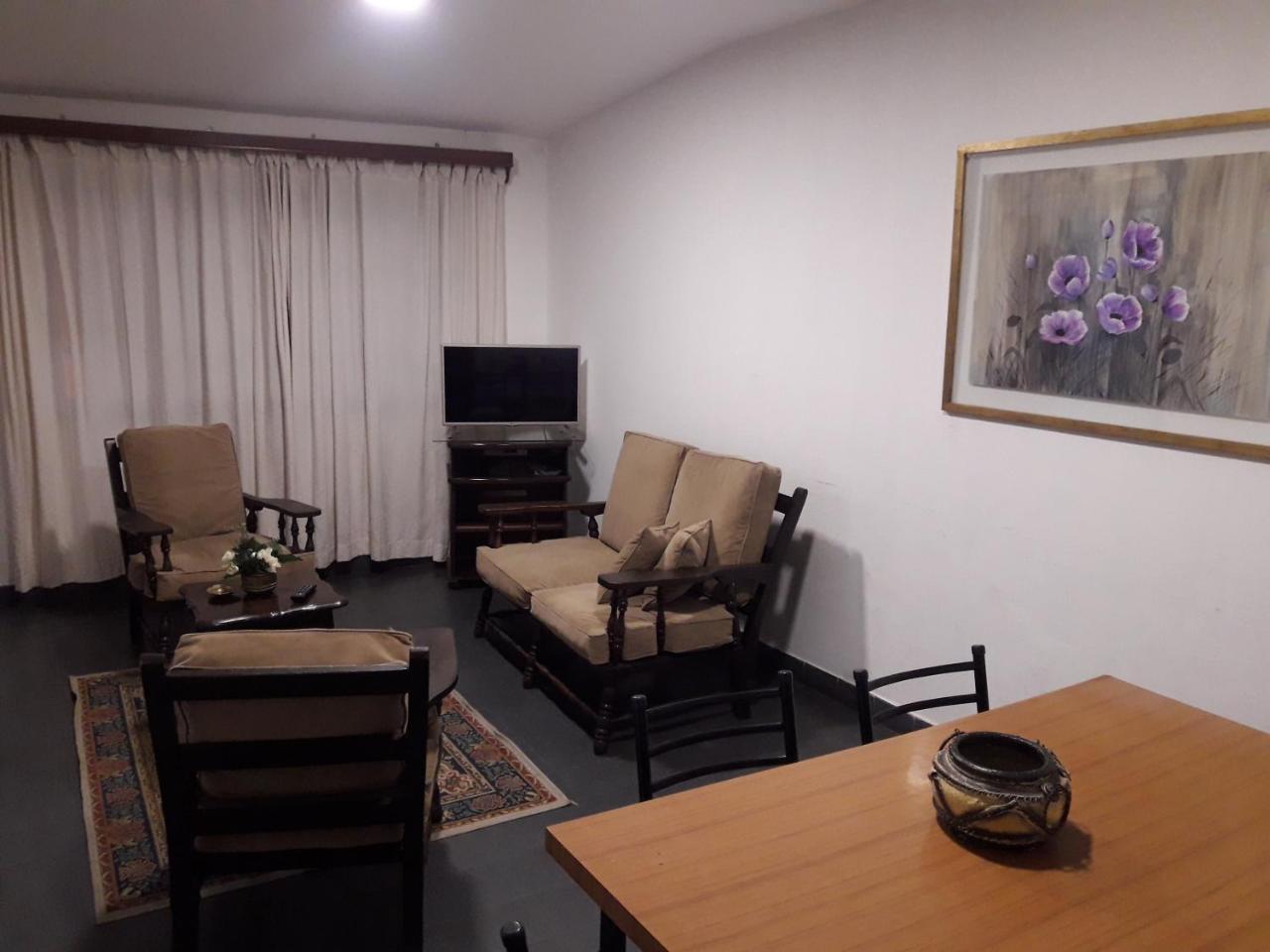 Dpto San Martin Apartment *